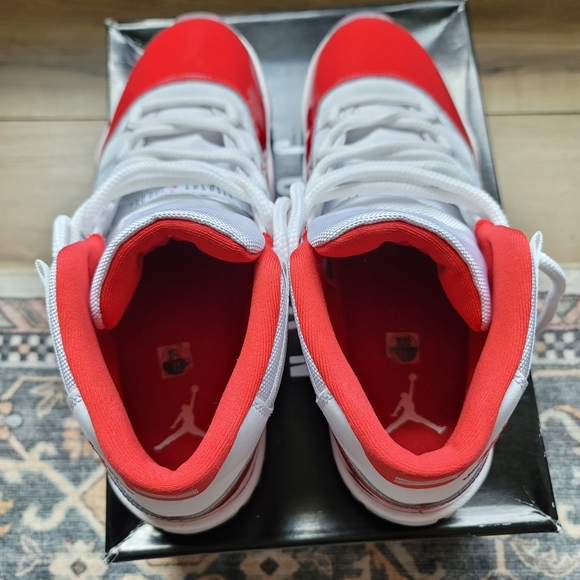 Air Jordan 11 Retro Nike Cherry 11s - Picture 11 of 14